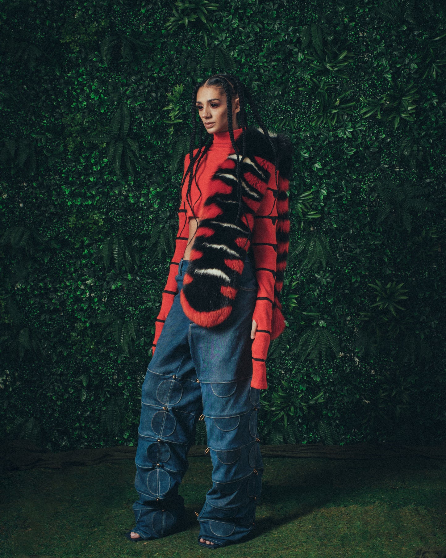 CATERPILLAR SCALLOP CROP TOP